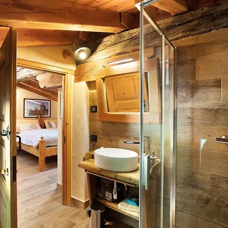 1175 Chalet
